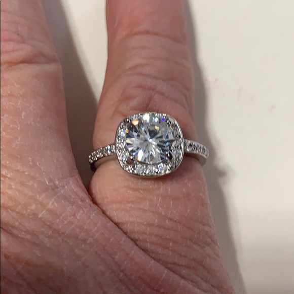 100% 925  Rings Wedding Engagement Cubic Zirconia - Picture 4 of 4